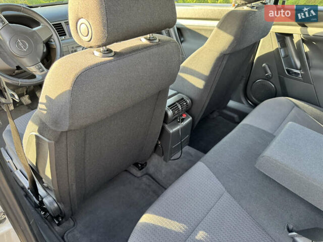 Серый Опель Вектра, объемом двигателя 2.2 л и пробегом 182 тыс. км за 5000 $, фото 82 на Automoto.ua