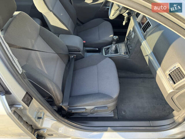 Сірий Опель Вектра, об'ємом двигуна 2.2 л та пробігом 182 тис. км за 4999 $, фото 74 на Automoto.ua