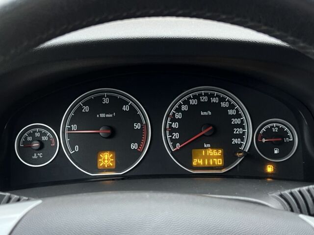 Сірий Опель Вектра, об'ємом двигуна 1.9 л та пробігом 241 тис. км за 2200 $, фото 15 на Automoto.ua