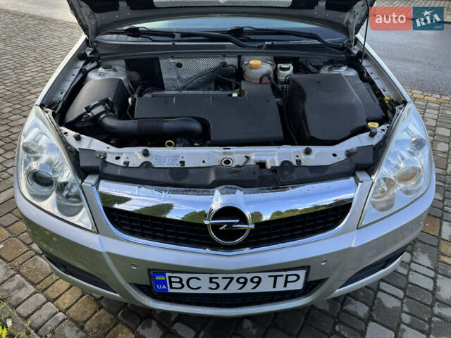 Сірий Опель Вектра, об'ємом двигуна 2.2 л та пробігом 180 тис. км за 5200 $, фото 47 на Automoto.ua