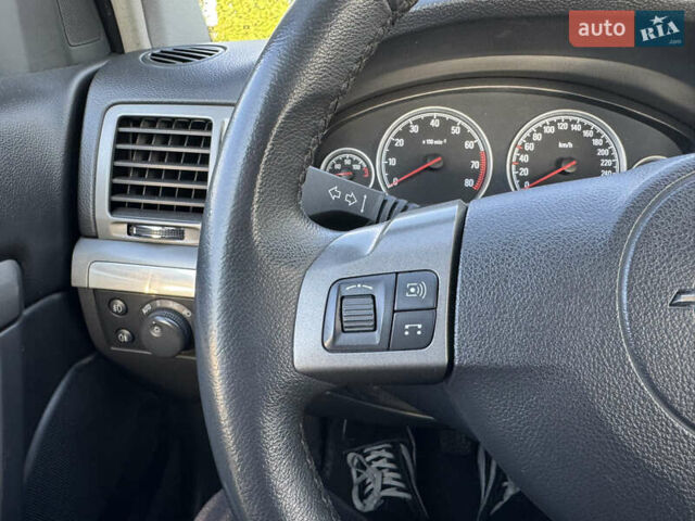 Сірий Опель Вектра, об'ємом двигуна 2.2 л та пробігом 180 тис. км за 5350 $, фото 66 на Automoto.ua