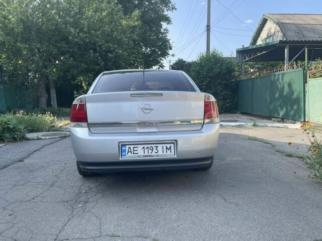 Серый Опель Вектра, объемом двигателя 2.2 л и пробегом 251 тыс. км за 3500 $, фото 3 на Automoto.ua
