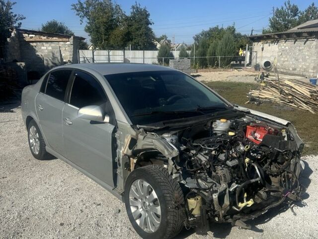 Сірий Опель Вектра, об'ємом двигуна 2.2 л та пробігом 1 тис. км за 2200 $, фото 4 на Automoto.ua