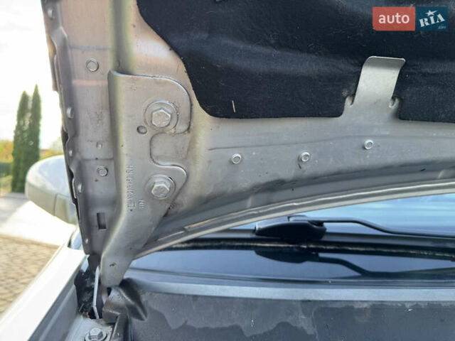 Сірий Опель Вектра, об'ємом двигуна 2.2 л та пробігом 182 тис. км за 4999 $, фото 53 на Automoto.ua