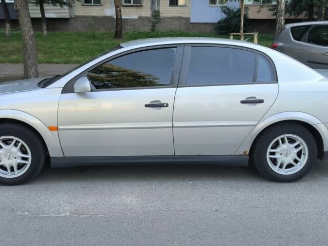 Серый Опель Вектра, объемом двигателя 1.8 л и пробегом 350 тыс. км за 2999 $, фото 3 на Automoto.ua