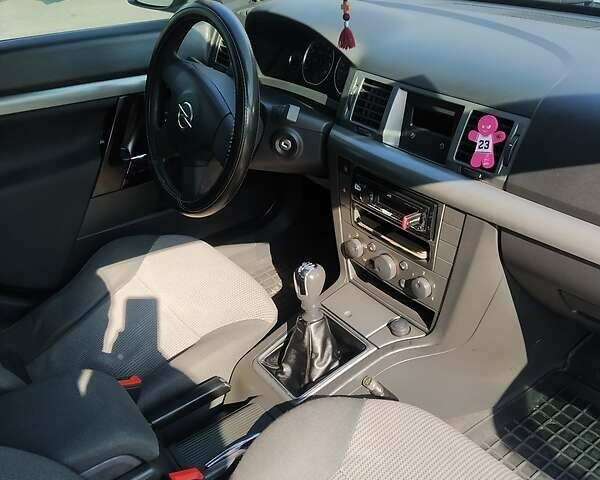 Серый Опель Вектра, объемом двигателя 1.6 л и пробегом 158 тыс. км за 4800 $, фото 6 на Automoto.ua