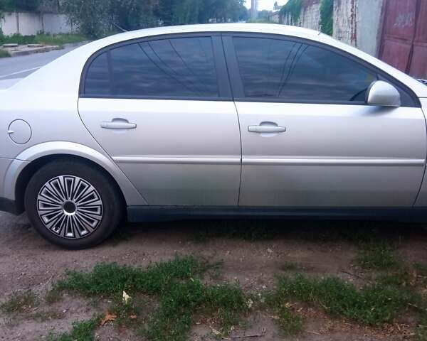 Серый Опель Вектра, объемом двигателя 2.2 л и пробегом 189 тыс. км за 4200 $, фото 3 на Automoto.ua