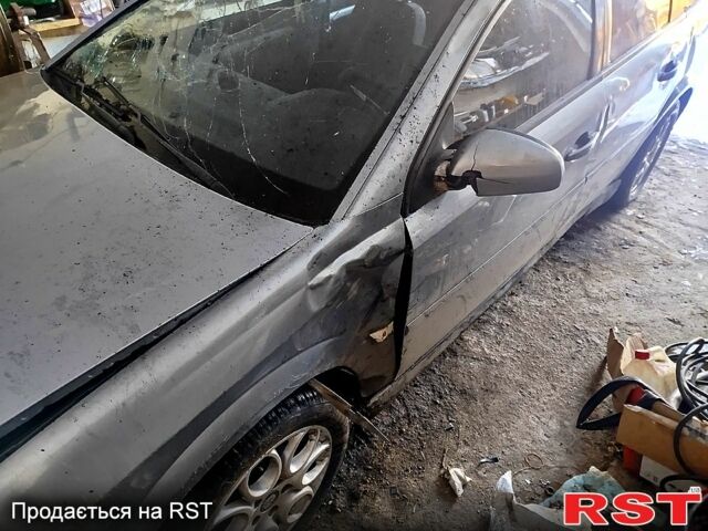 Серый Опель Вектра, объемом двигателя 1.9 л и пробегом 390 тыс. км за 2000 $, фото 4 на Automoto.ua