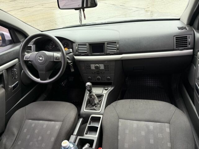 Серый Опель Вектра, объемом двигателя 2.2 л и пробегом 160 тыс. км за 3800 $, фото 9 на Automoto.ua