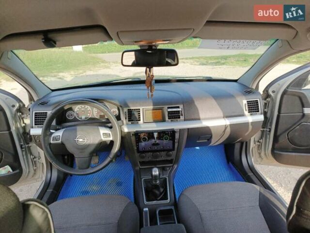 Сірий Опель Вектра, об'ємом двигуна 2.2 л та пробігом 277 тис. км за 4800 $, фото 10 на Automoto.ua