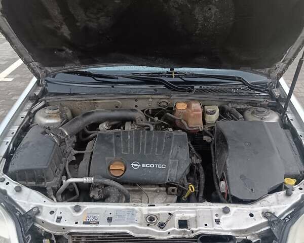 Сірий Опель Вектра, об'ємом двигуна 1.8 л та пробігом 220 тис. км за 3500 $, фото 3 на Automoto.ua