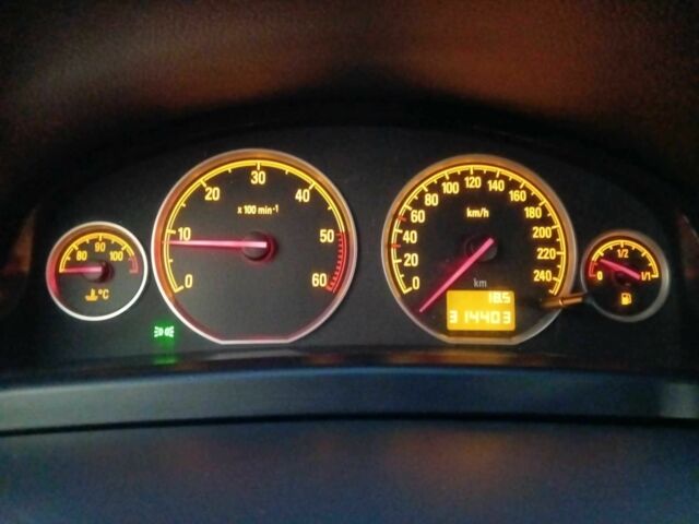 Серый Опель Вектра, объемом двигателя 1.9 л и пробегом 315 тыс. км за 4200 $, фото 9 на Automoto.ua