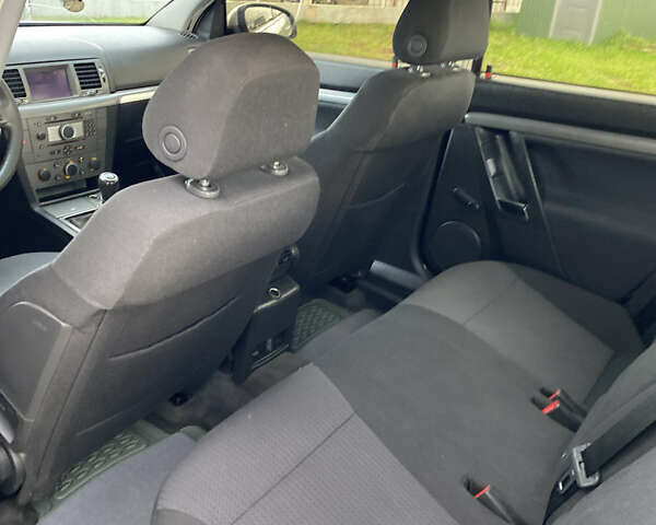 Опель Вектра 2005 у Тячеве на Automoto.ua Сірий Опель Вектра, об'ємом двигуна 1.9 л та пробігом 280 тис. км за 3699 $, фото 22 на Automoto.ua