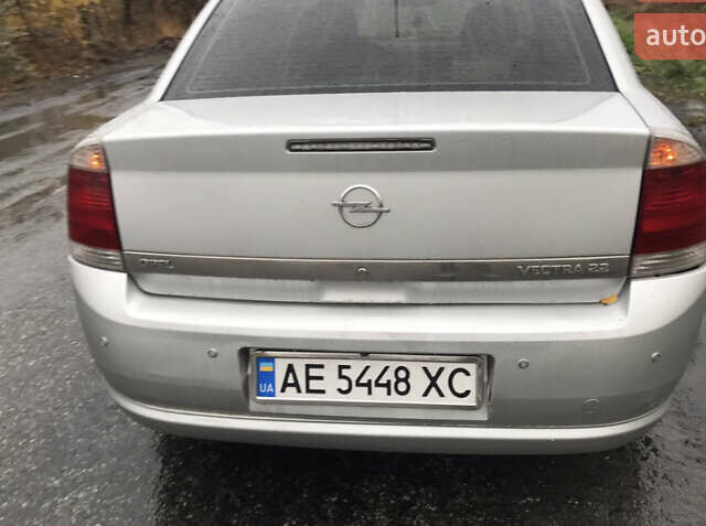 Сірий Опель Вектра, об'ємом двигуна 2.19 л та пробігом 382 тис. км за 4700 $, фото 1 на Automoto.ua