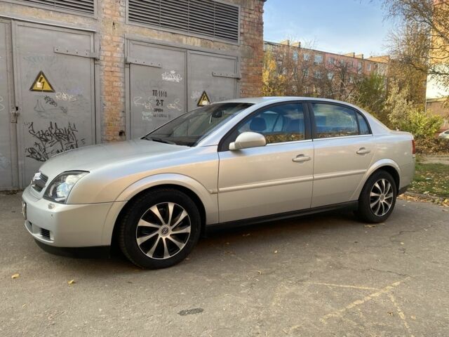 Сірий Опель Вектра, об'ємом двигуна 2.2 л та пробігом 300 тис. км за 4300 $, фото 2 на Automoto.ua