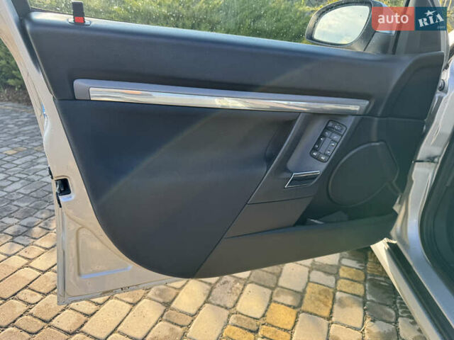 Серый Опель Вектра, объемом двигателя 2.2 л и пробегом 182 тыс. км за 5000 $, фото 77 на Automoto.ua