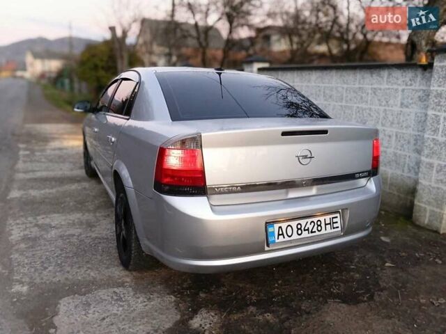Серый Опель Вектра, объемом двигателя 1.9 л и пробегом 315 тыс. км за 4200 $, фото 3 на Automoto.ua