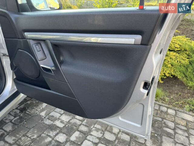 Серый Опель Вектра, объемом двигателя 2.2 л и пробегом 182 тыс. км за 5000 $, фото 87 на Automoto.ua