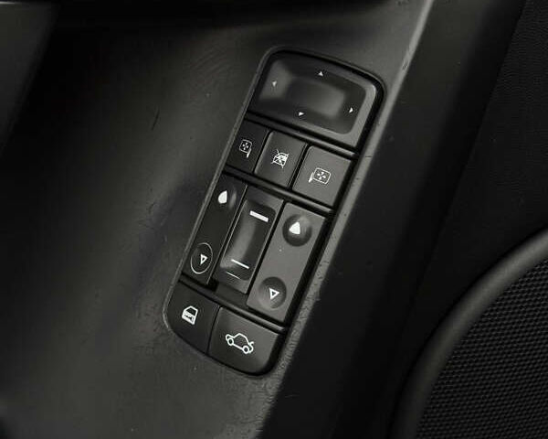 Серый Опель Вектра, объемом двигателя 3.2 л и пробегом 234 тыс. км за 3499 $, фото 9 на Automoto.ua