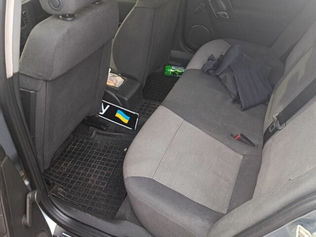 Сірий Опель Вектра, об'ємом двигуна 1.6 л та пробігом 200 тис. км за 4300 $, фото 4 на Automoto.ua