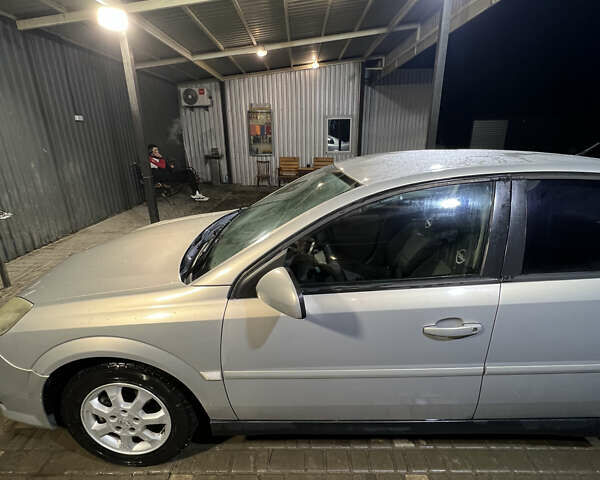 Сірий Опель Вектра, об'ємом двигуна 1.6 л та пробігом 318 тис. км за 4099 $, фото 5 на Automoto.ua