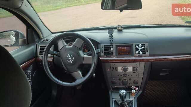 Сірий Опель Вектра, об'ємом двигуна 2.2 л та пробігом 212 тис. км за 4100 $, фото 3 на Automoto.ua