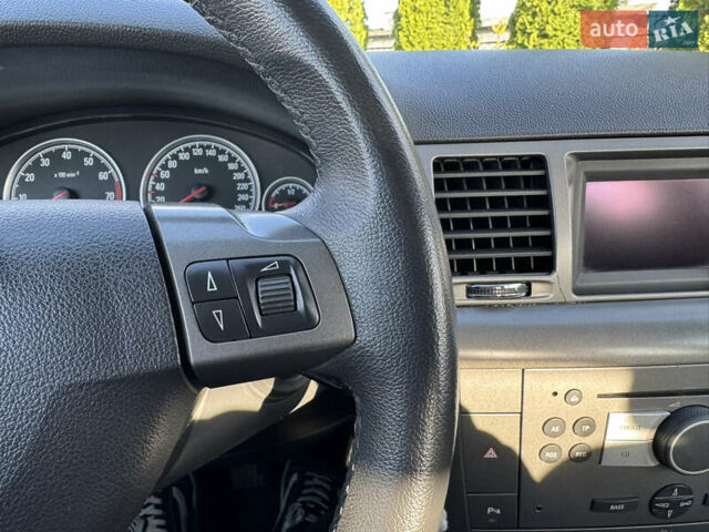 Серый Опель Вектра, объемом двигателя 2.2 л и пробегом 182 тыс. км за 5000 $, фото 67 на Automoto.ua