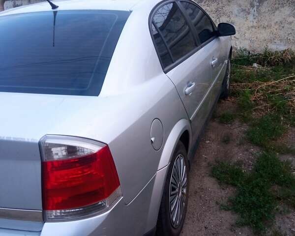 Серый Опель Вектра, объемом двигателя 2.2 л и пробегом 189 тыс. км за 4200 $, фото 2 на Automoto.ua