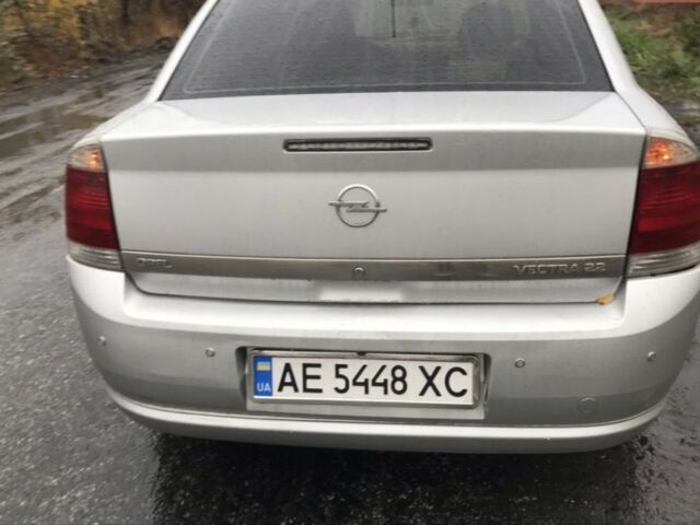 Серый Опель Вектра, объемом двигателя 2.2 л и пробегом 382 тыс. км за 4100 $, фото 1 на Automoto.ua