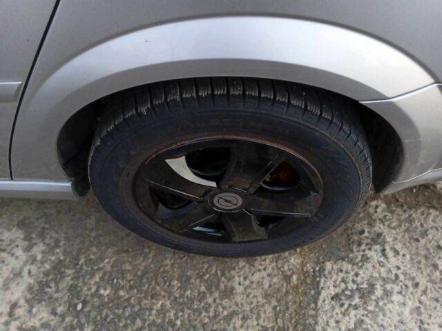 Серый Опель Вектра, объемом двигателя 1.9 л и пробегом 315 тыс. км за 4200 $, фото 2 на Automoto.ua