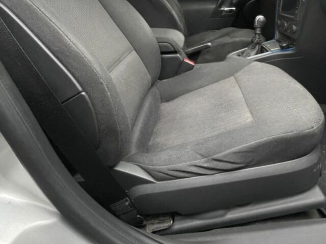 Серый Опель Вектра, объемом двигателя 2.2 л и пробегом 382 тыс. км за 4100 $, фото 6 на Automoto.ua