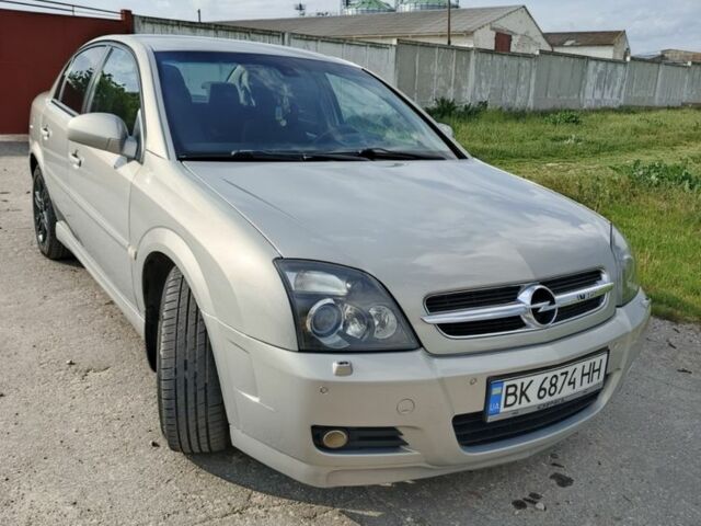 Серый Опель Вектра, объемом двигателя 2.2 л и пробегом 284 тыс. км за 4900 $, фото 2 на Automoto.ua