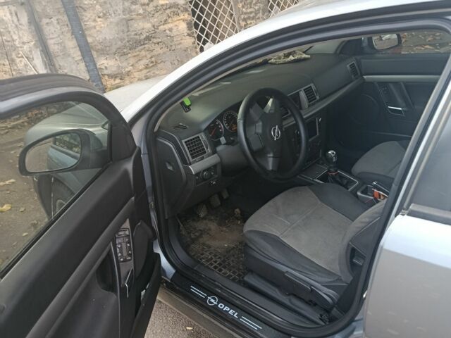 Сірий Опель Вектра, об'ємом двигуна 1.6 л та пробігом 200 тис. км за 4300 $, фото 5 на Automoto.ua