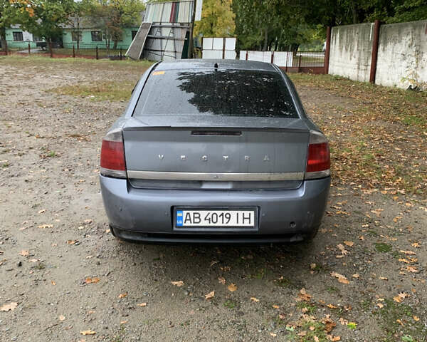 Сірий Опель Вектра, об'ємом двигуна 2.2 л та пробігом 289 тис. км за 3450 $, фото 4 на Automoto.ua