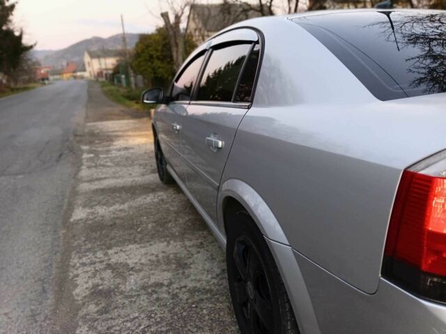 Серый Опель Вектра, объемом двигателя 1.9 л и пробегом 315 тыс. км за 4200 $, фото 3 на Automoto.ua