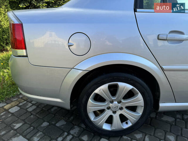 Серый Опель Вектра, объемом двигателя 2.2 л и пробегом 182 тыс. км за 5000 $, фото 21 на Automoto.ua