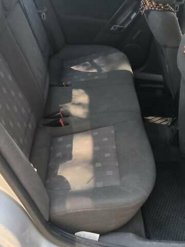 Сірий Опель Вектра, об'ємом двигуна 1.8 л та пробігом 350 тис. км за 3000 $, фото 6 на Automoto.ua