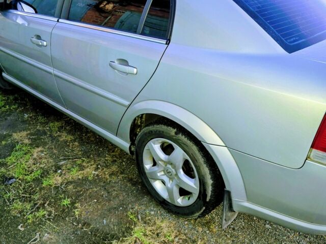 Сірий Опель Вектра, об'ємом двигуна 2.2 л та пробігом 307 тис. км за 5 $, фото 3 на Automoto.ua