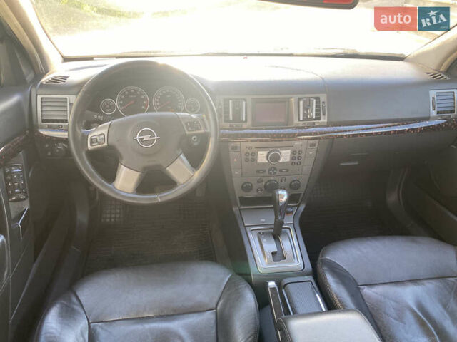 Серый Опель Вектра, объемом двигателя 2.2 л и пробегом 300 тыс. км за 4300 $, фото 4 на Automoto.ua