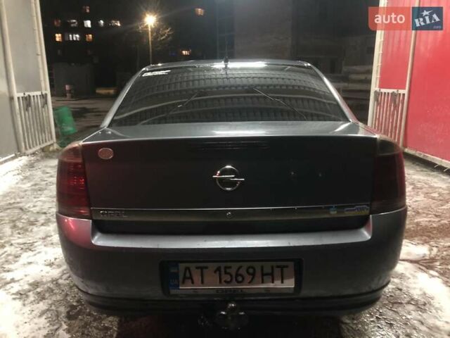 Сірий Опель Вектра, об'ємом двигуна 2.2 л та пробігом 310 тис. км за 3999 $, фото 4 на Automoto.ua