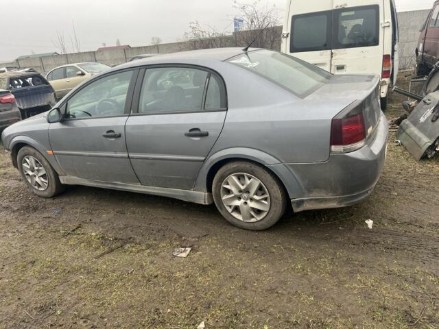 Сірий Опель Вектра, об'ємом двигуна 2.2 л та пробігом 230 тис. км за 1900 $, фото 3 на Automoto.ua