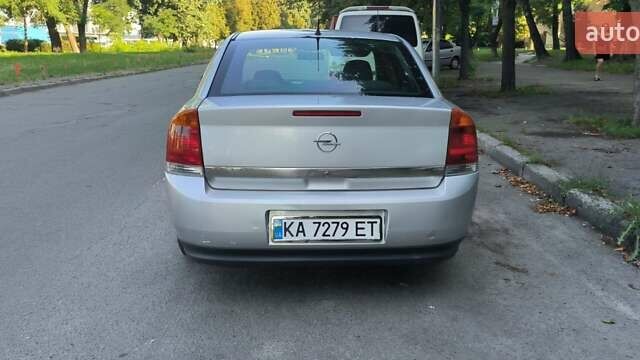 Сірий Опель Вектра, об'ємом двигуна 1.8 л та пробігом 350 тис. км за 3000 $, фото 2 на Automoto.ua