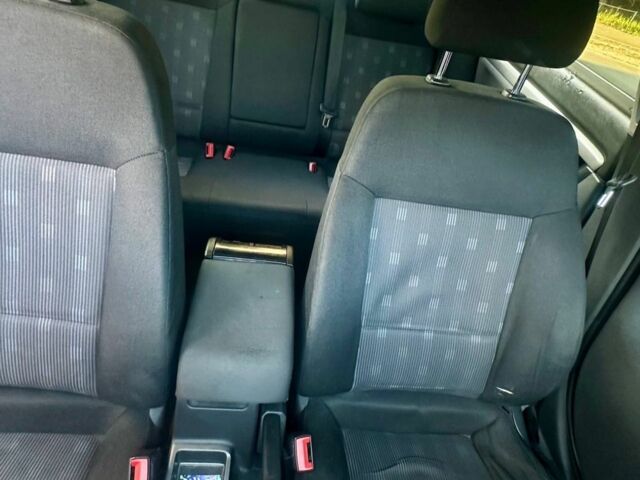 Серый Опель Вектра, объемом двигателя 2.2 л и пробегом 300 тыс. км за 3600 $, фото 5 на Automoto.ua