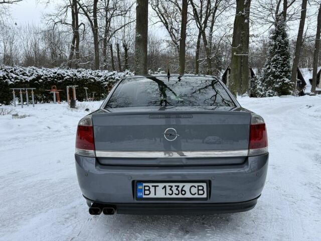 Сірий Опель Вектра, об'ємом двигуна 2.2 л та пробігом 248 тис. км за 4400 $, фото 4 на Automoto.ua