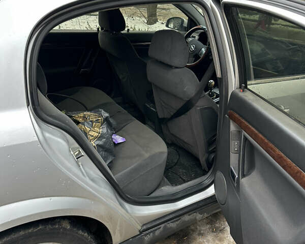 Сірий Опель Вектра, об'ємом двигуна 3.17 л та пробігом 312 тис. км за 3700 $, фото 4 на Automoto.ua