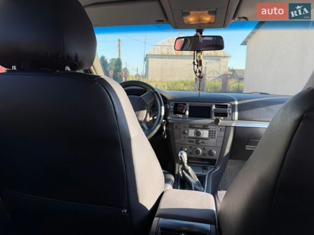 Сірий Опель Вектра, об'ємом двигуна 1.9 л та пробігом 375 тис. км за 4100 $, фото 6 на Automoto.ua