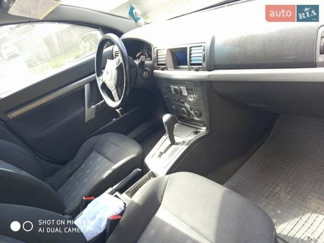 Серый Опель Вектра, объемом двигателя 2.2 л и пробегом 263 тыс. км за 5500 $, фото 3 на Automoto.ua