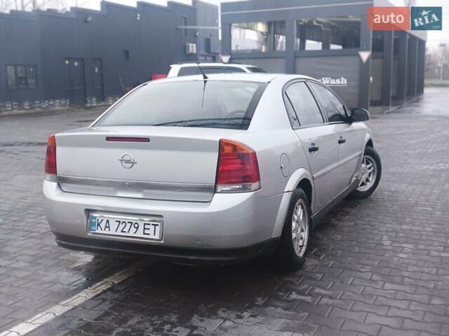 Сірий Опель Вектра, об'ємом двигуна 1.8 л та пробігом 220 тис. км за 3500 $, фото 9 на Automoto.ua