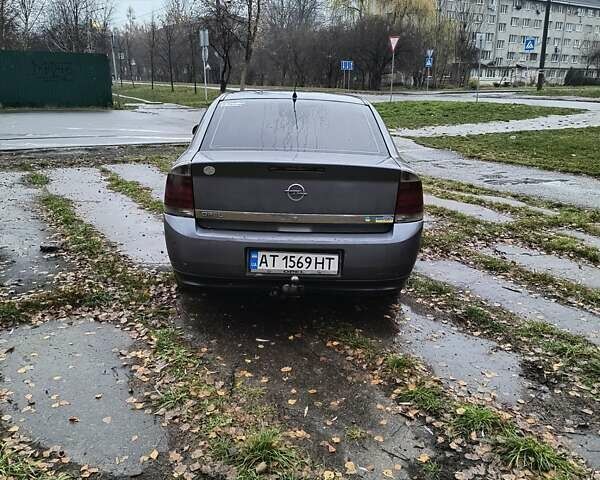Сірий Опель Вектра, об'ємом двигуна 2.2 л та пробігом 300 тис. км за 2650 $, фото 3 на Automoto.ua