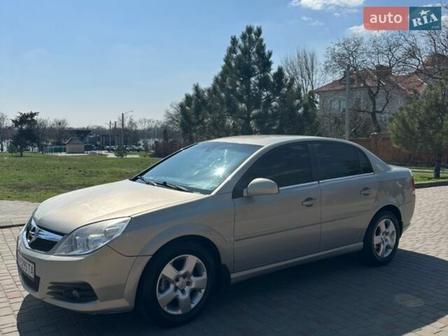 Серый Опель Вектра, объемом двигателя 2.2 л и пробегом 157 тыс. км за 5300 $, фото 2 на Automoto.ua
